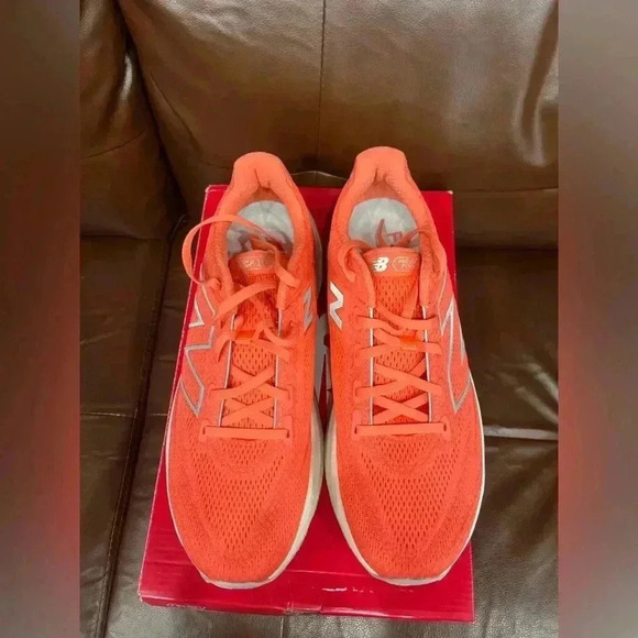 Women’s New Balance Fresh Foam 1080 - Picture 4 of 6